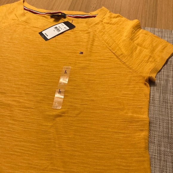NWT. Tommy Hilfiger women’s top - Picture 1 of 2